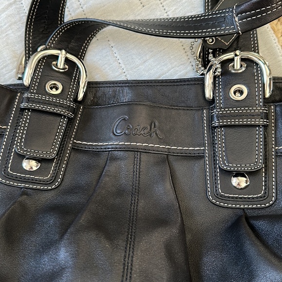 COACH black leather shoulder bag *GENUINE* real! - Picture 2 of 8